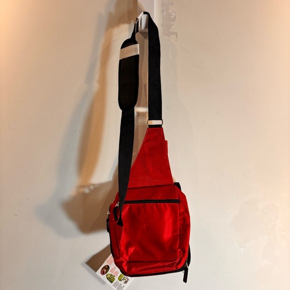 HEYS Travel Mate Crossbody Multiple Pockets & Compartments Adjautable Strap NEW - Picture 12 of 13